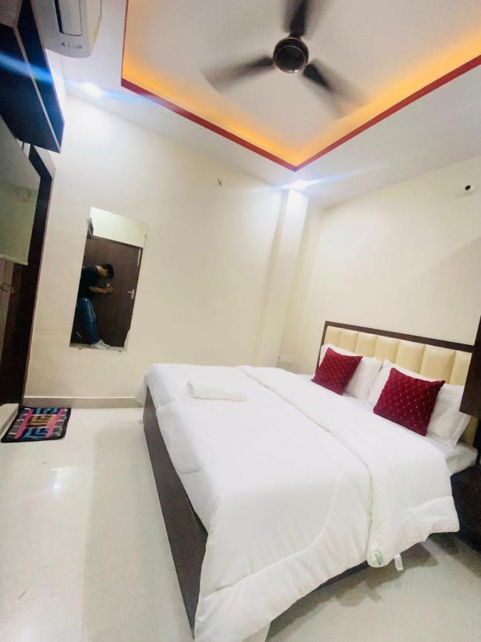 Hotel Grill Inn Lucknow Buitenkant foto