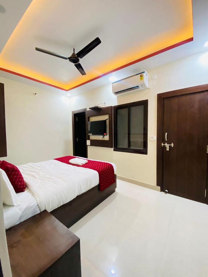 Hotel Grill Inn Lucknow Buitenkant foto