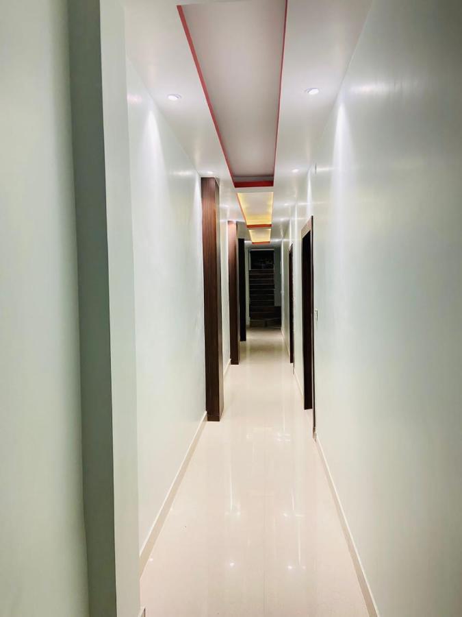 Hotel Grill Inn Lucknow Buitenkant foto