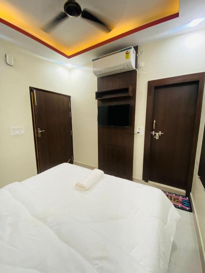 Hotel Grill Inn Lucknow Buitenkant foto